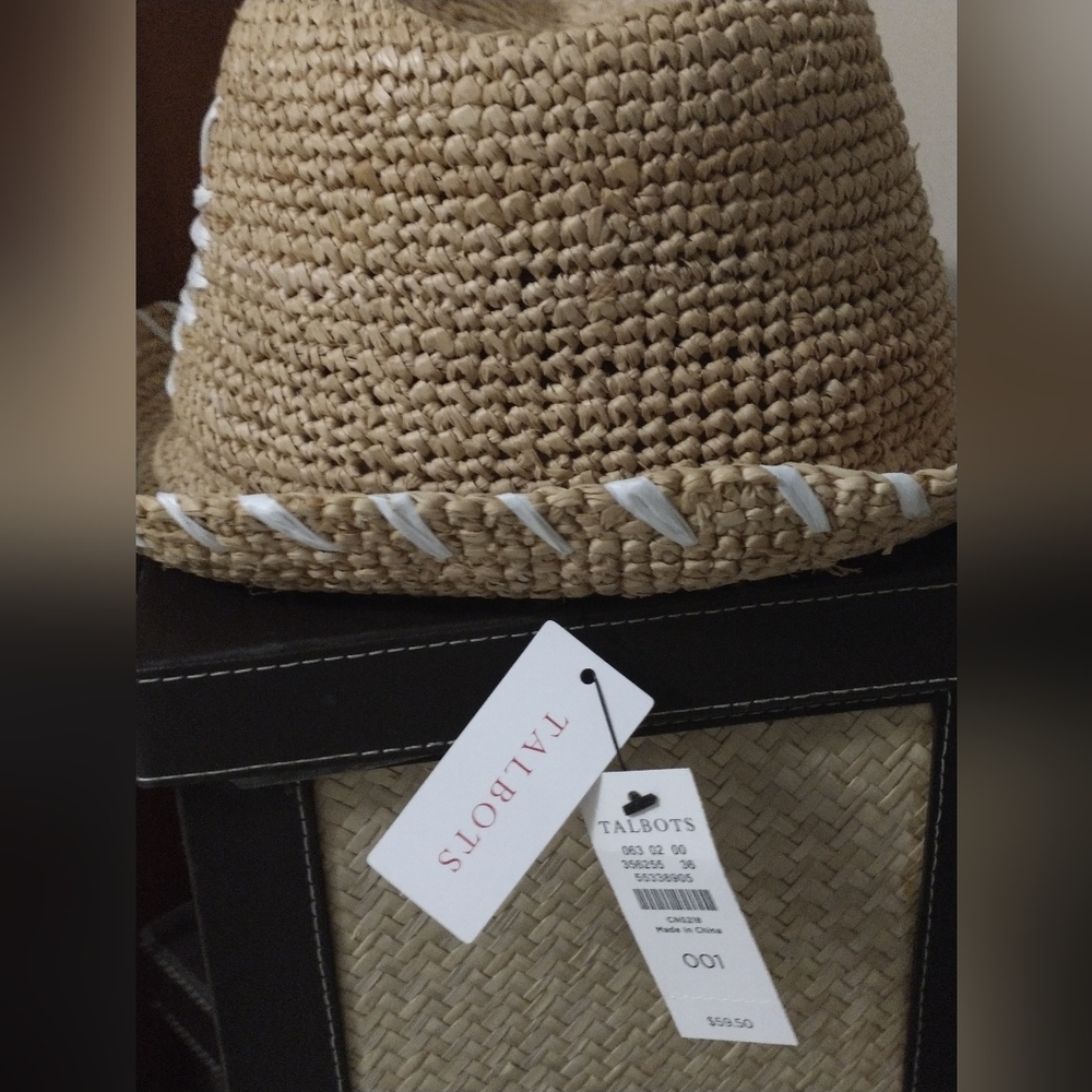 Talbots Straw Fedora White Tropical Fern Leaf Design - Picture 7 of 7